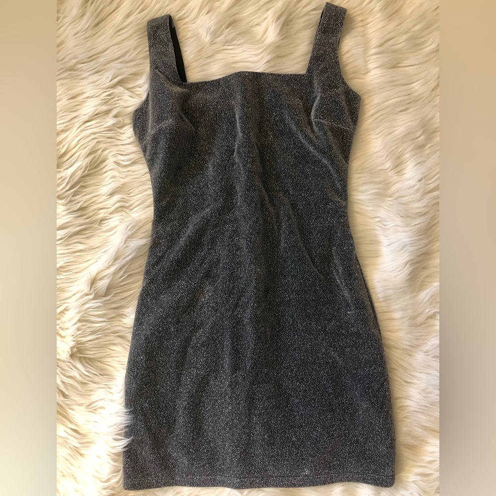 Lulu’s silver dress